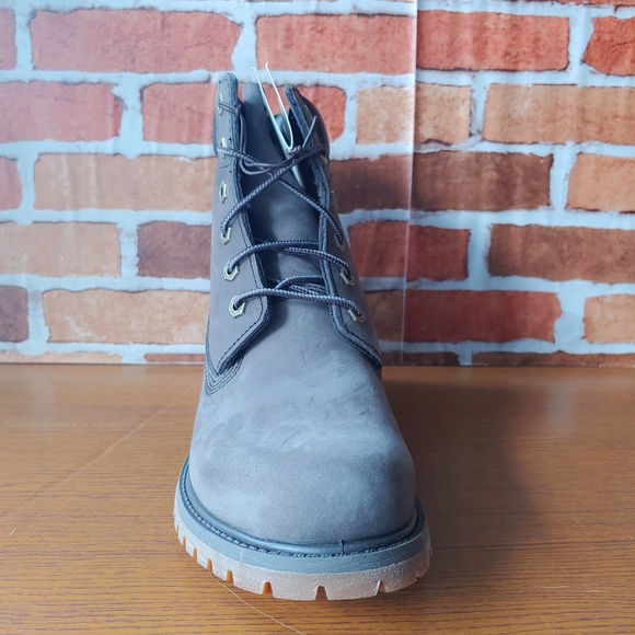 New Womens Premium 6 In Waterproof Timberland Boot - Picture 2 of 9